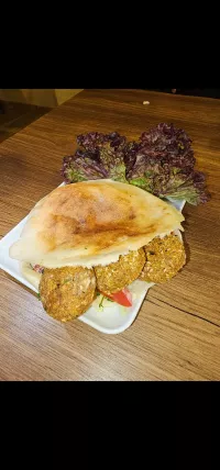 ساندوتش فلافل