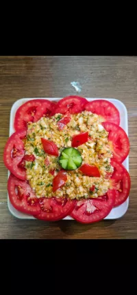سلطة جبنة